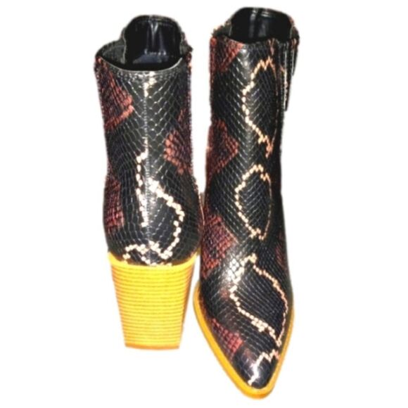 SNAKE SKIN MULTICOLOR BEAUTIFUL LADIES BOOTS SZ 6 - Picture 9 of 10